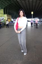 Shraddha Kapoor spotted at the Airport departure on 11th August 2023 (22)_64d74363a454e.JPG