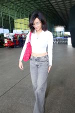 Shraddha Kapoor spotted at the Airport departure on 11th August 2023 (25)_64d7436fb6dd1.JPG