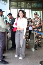 Shraddha Kapoor spotted at the Airport departure on 11th August 2023 (28)_64d7437cac502.JPG