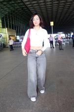 Shraddha Kapoor spotted at the Airport departure on 11th August 2023 (4)_64d7431812f56.JPG