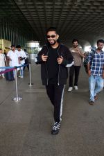 Zaid Darbar spotted at the Airport Departure on 11th August 2023 (3)_64d74814caa96.JPG