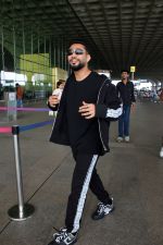 Zaid Darbar spotted at the Airport Departure on 11th August 2023 (9)_64d7482731773.JPG