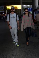 Shahid Kapoor and Mira Rajput spotted at the airport on on 16th August 2023 (13)_64dc78dc0b192.JPG