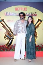 Amal Sufiya, Dulquer Salmaan at the premiere of Netflix Web Series Guns and Gulaabs on 16th August 2023 (31)_64ddcb7db8fbe.JPG