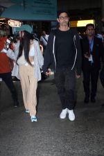 Hrithik Roshan and Saba Azad Spotted at the Airport Arrivals on 18th August 2023 (17)_64df404087f0a.JPG