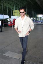 Anil Kapoor Spotted at Airport Departure on 19 August 2023 (15)_64e06f61847d9.JPG