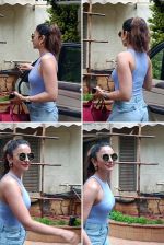 Rakul Preet Singh Spotted Outside Her Residence In Bandra on 19th August 2023 (2)_64e0c3f37265c.jpg