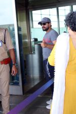Saif Ali Khan spotted at Airport Departure on 19th August 2023 (14)_64e071406060d.JPG