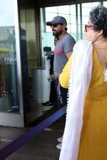 Saif Ali Khan spotted at Airport Departure on 19th August 2023 (16)_64e071495a5bb.JPG