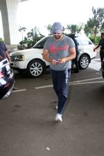 Saif Ali Khan spotted at Airport Departure on 19th August 2023 (3)_64e0710b18fe4.JPG