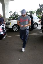 Saif Ali Khan spotted at Airport Departure on 19th August 2023 (4)_64e0710e6bc82.JPG