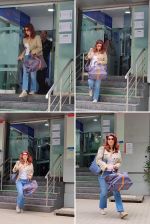 Twinkle Khanna Spotted at Yes Bank In Juhu on 19th August 2023