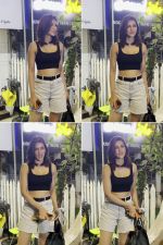 Kriti Sanon Spotted At Bandra on 19th August 2023 (5)_64e1cdab8ca60.jpg