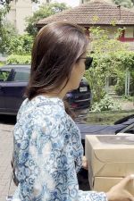 Mira Rajput Snapped at Cafe In Bandra on 20th August 2023 (34)_64e22a89f08f2.jpg