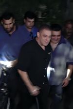 Salman Khan at Worli Bastin for Dinner on 20th August 2023 (3)_64e25ad7ec220.jpg
