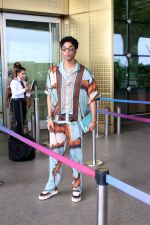 Babil Khan Spotted At Airport Departure on 24th August 2023 (19)_64e727e9ae75d.JPG