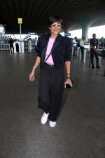 Mandira Bedi Spotted At Airport Departure on 25th August 2023 (10)_64e8559f350ed.JPG