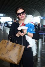 Deepti Sadhwani Spotted At Airport on 26th August 2023 (15)_64e9937ac7fae.JPG
