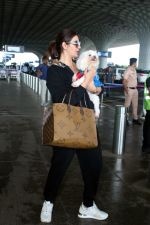 Deepti Sadhwani Spotted At Airport on 26th August 2023 (17)_64e9938071c31.JPG