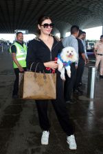 Deepti Sadhwani Spotted At Airport on 26th August 2023 (5)_64e993485f87a.JPG