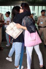 Jacqueline Fernandez Spotted At Airport Departure on 26th August 2023 (16)_64e9961fc5702.JPG