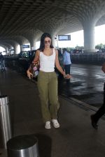Ananya Panday Spotted At Airport Departure on 27th August 2023 (3)_64eaf6fe6838e.JPG