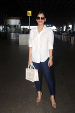 Manushi Chhillar Spotted At Airport Departure on 27th August 2023 (6)_64eaf3ae3f1aa.JPG