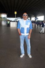 Shailesh Lodha Spotted At Airport Departure on 27th August 2023 (8)_64eaf162595f0.JPG