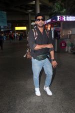 Fahmaan Khan Spotted At Airport on 29th August 2023 (24)_64ef0f92b55b4.JPG
