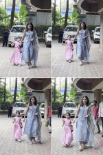 Soha Ali Khan Spotted at Residence in Bandra on 30th August 2023 (1)_64ef6b03e25b5.jpg