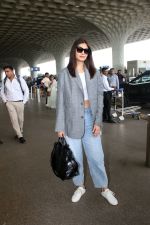 Diana Penty Spotted At Airport Departure on 31st August 2023 (8)_64f03c4f41a8e.JPG