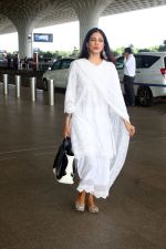 Malavika Mohanan Spotted At Airport Departure on 31st August 2023 (4)_64f036edc4408.JPG