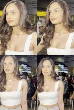 Manushi Chillar Spotted At Airport Arrival on 31st August 2023 (5)_64f017a423f12.jpg