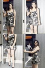 Sanjana Sanghi Spotted In Khar on 2nd September 2023 (5)_64f323fc73f25.jpg