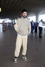 Raghav Juyal Spotted At Airport Departure on 6th Sept 2023 (16)_64f88ac51d630.JPG