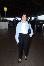 Prachi Desai Spotted At Airport Departure on 7th Sept 2023 (6)_64fad6c1e9172.JPG