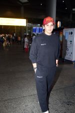 Sania Mirza Spotted At Airport Arrival on 7th Sept 2023 (4)_64fada451bd7a.JPG