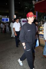 Sania Mirza Spotted At Airport Arrival on 7th Sept 2023 (8)_64fada582119e.JPG