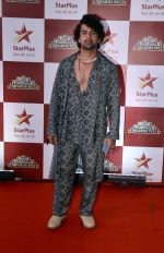 Aashish Mehrotra at the Star Parivaar Awards 2023 on 8th Sept 2023 (39)_64fda1cb1d381.jpeg