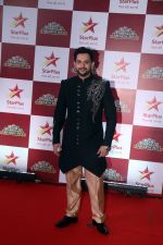 Abhishek Sharma at the Star Parivaar Awards 2023 on 8th Sept 2023 (24)_64fda1e01cc27.jpeg