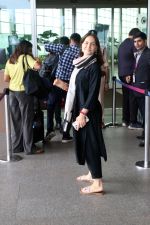 Elli AvrRam spotted at airport departure on 10th Sept 2023 (9)_64fef831e9510.JPG