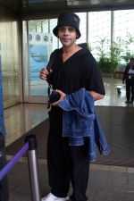 Rajkummar Rao Spotted At Airport on 9th Sept 2023 (7)_64fef3f9c600a.jpg