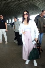 Sunny Leone spotted at airport departure on 10th Sept 2023 (1)_64fef99a66ff2.JPG