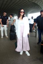 Sunny Leone spotted at airport departure on 10th Sept 2023 (11)_64fef9bfc5bc6.JPG