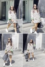 Neha Dhupia Spotted In Santacruz on 12th Sept 2023 (2)_650071403aae8.jpg