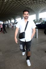 Arbaaz Khan Spotted At Airport Departure on 13th Sept 2023 (5)_6502f05d6863b.JPG