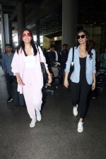 Raashi Khanna and Manushi Chhillar spotted at the airport on 13th Sept 2023 (3)_6502eade7eaa3.JPG