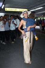 Shriya Saran Spotted At Airport Arrival on 13th Sept 2023 (18)_65030735ac3f2.JPG
