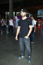 Laksh Lalwani Spotted At Airport on 15th Sept 2023 (4)_65046a658b77a.JPG