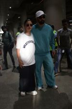 Ranbir Kapoor and Alia Bhatt Spotted At Airport Arrival on 15th Sept 2023 (21)_650464c8416f5.jpg